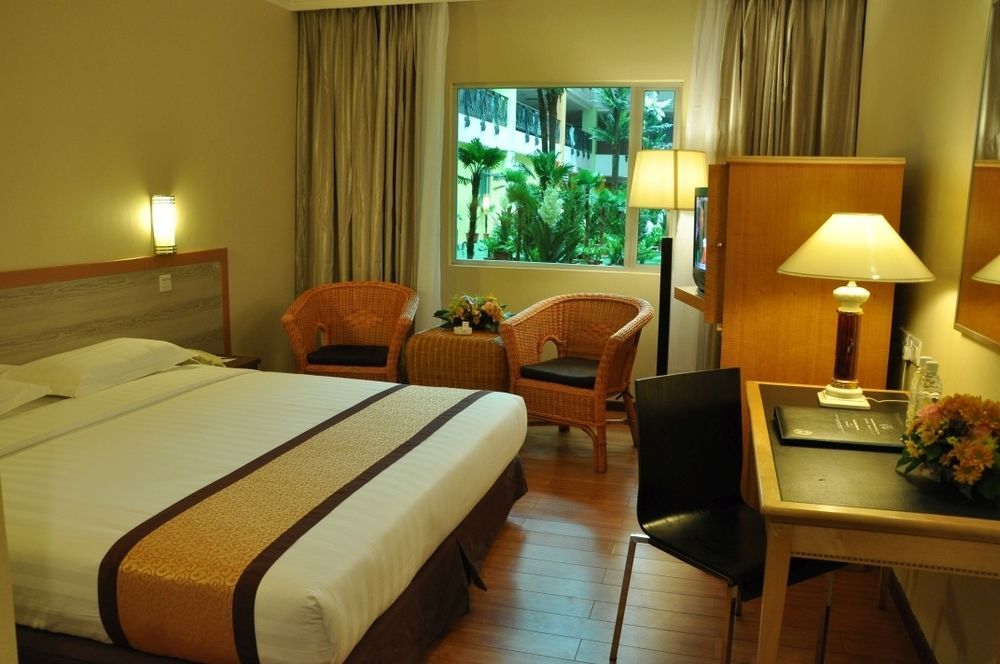 Td Plaza Hotel Kota Kinabalu Kültér fotó