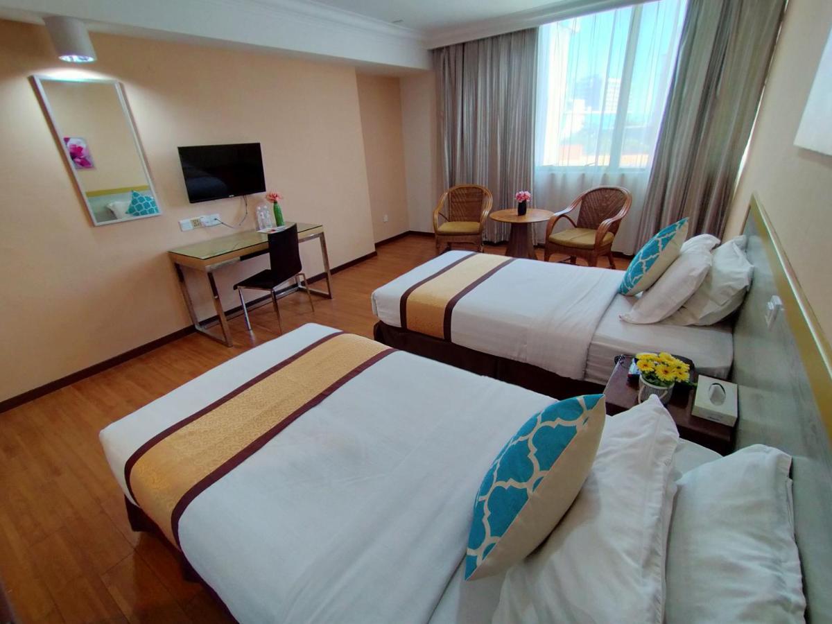 Td Plaza Hotel Kota Kinabalu Kültér fotó